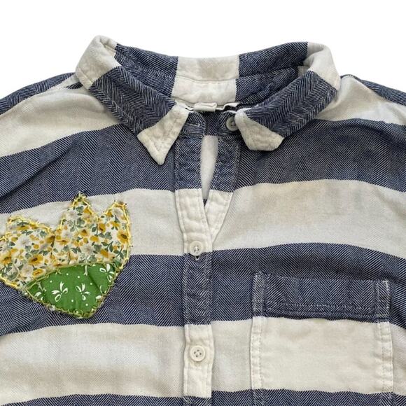 Beach Lunch Lounge Long Sleeve Striped Button Down Shirt, Floral Embroidery, M - Picture 2 of 11